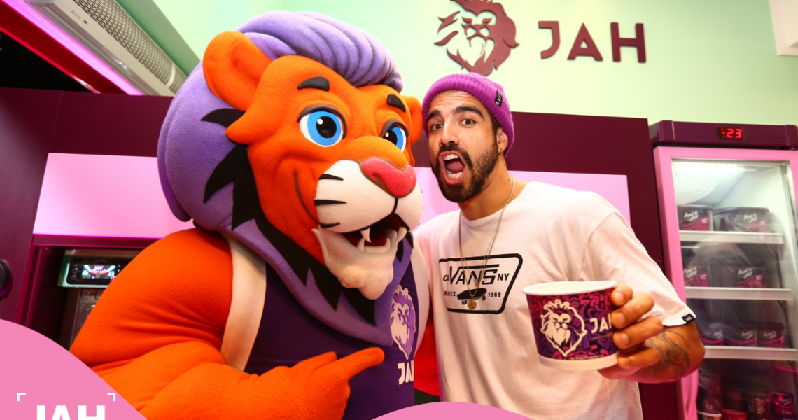 Caio Castro lança outra unidade do JAH Açaí na Praça da Árvore